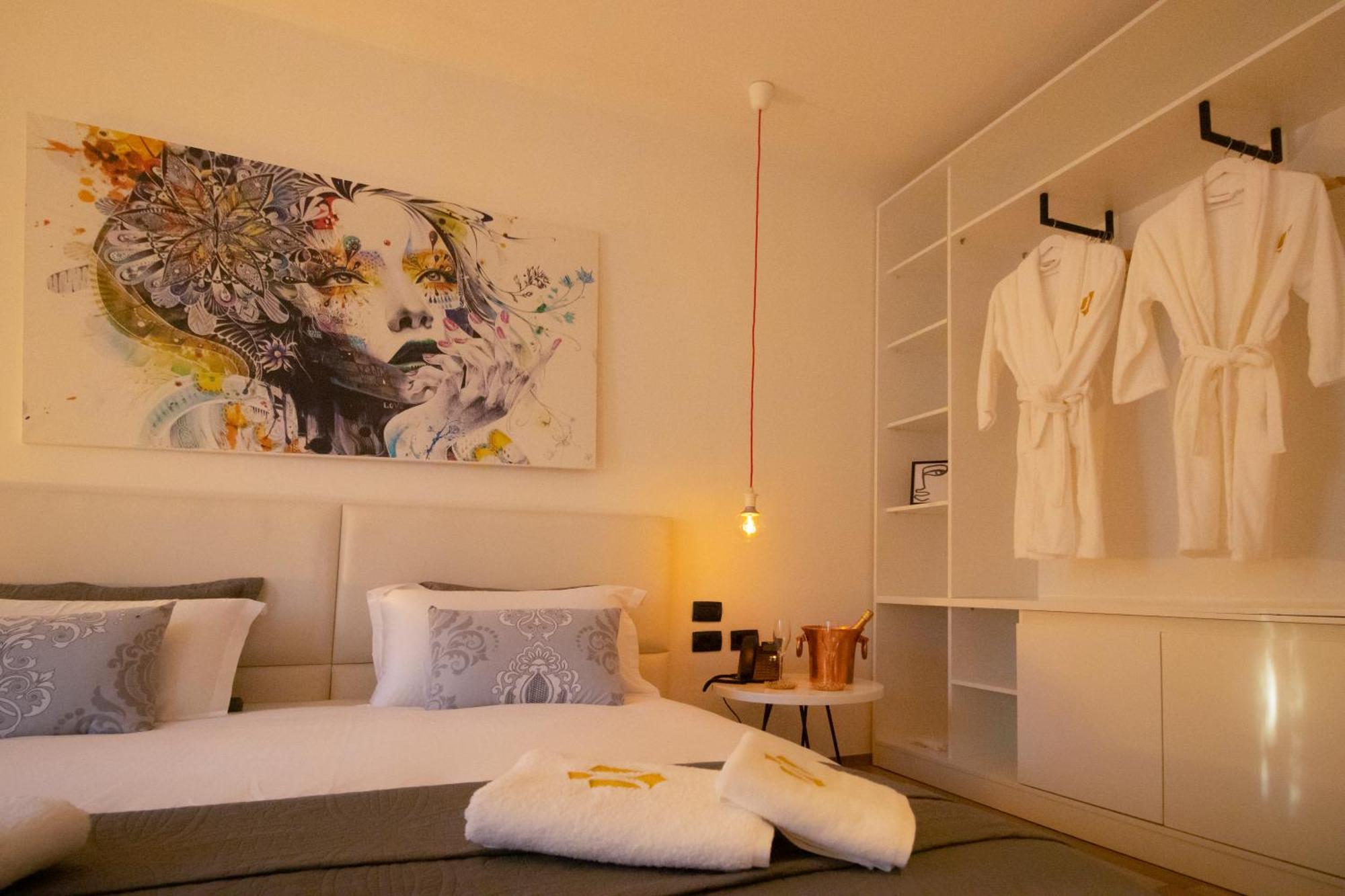 Elite Luxury Boutique Hotel 4*